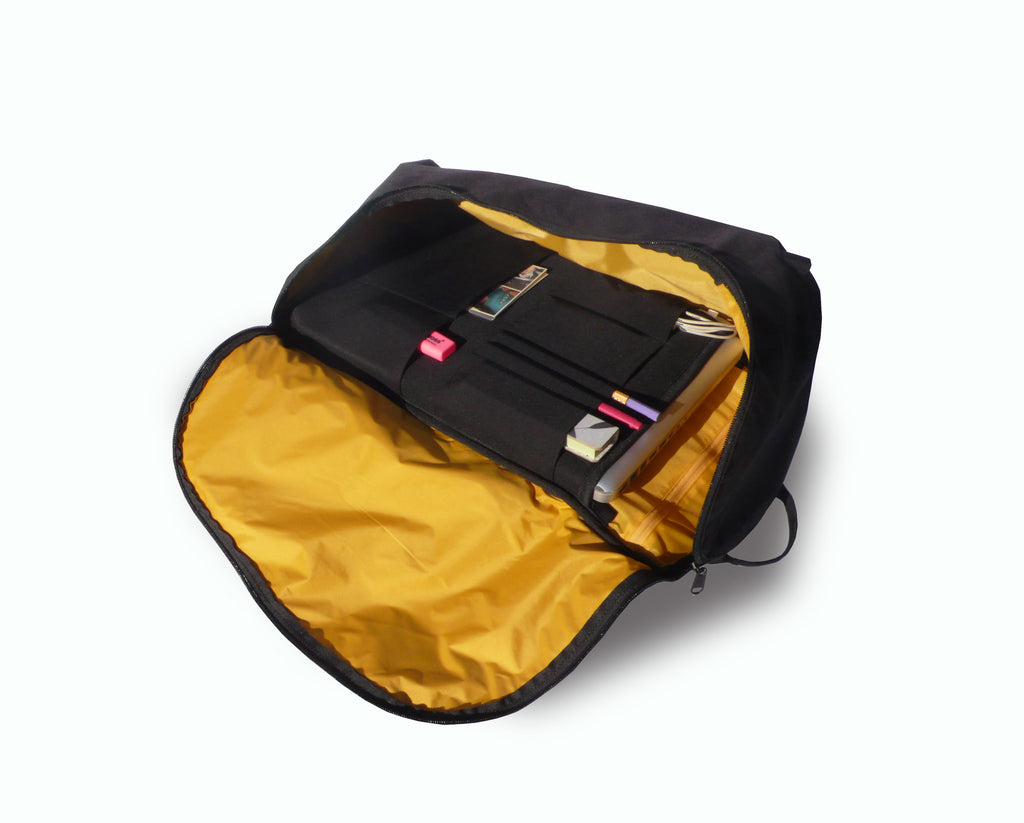 Rucksack Filip offen gefüllt